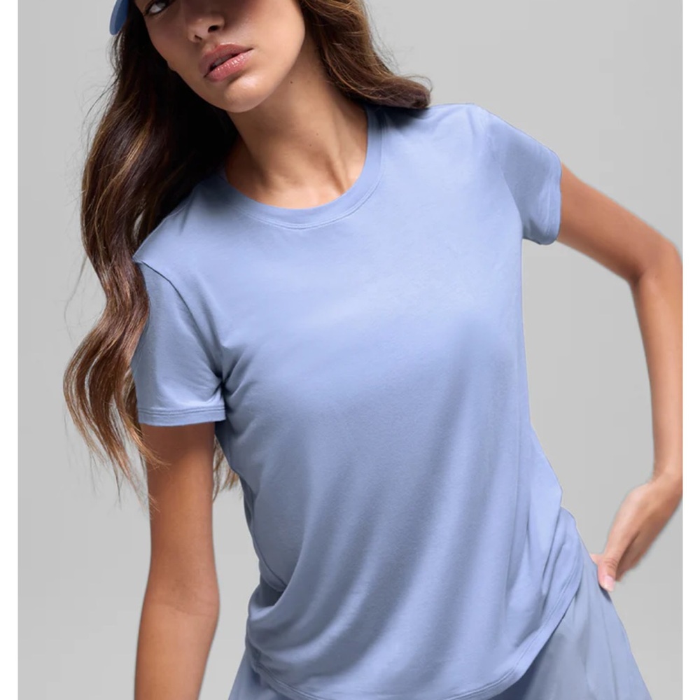 Alo NWT all day short sleeve shirt